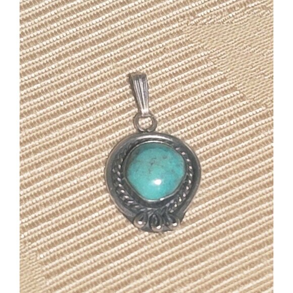 VTG Native American Blue-Green Turquoise Sterling Silver Filigree Pendant - Picture 1 of 8
